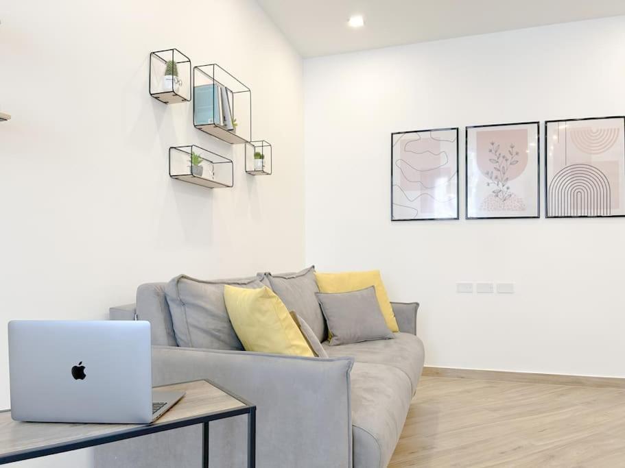 Appartement Lusso In Centro Storico - Wifi - Ac à Savone Extérieur photo