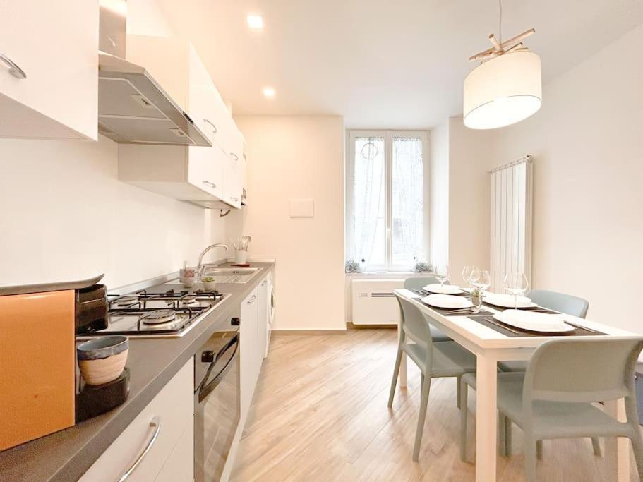 Appartement Lusso In Centro Storico - Wifi - Ac à Savone Extérieur photo